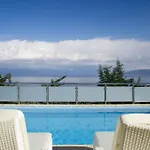 Esprit 20 Villa Polis
