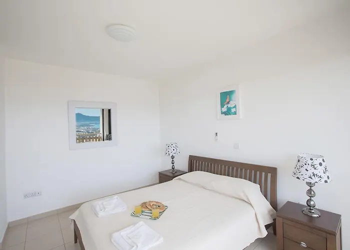 Esprit 20 Villa Polis