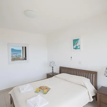 Esprit 20 Villa Polis